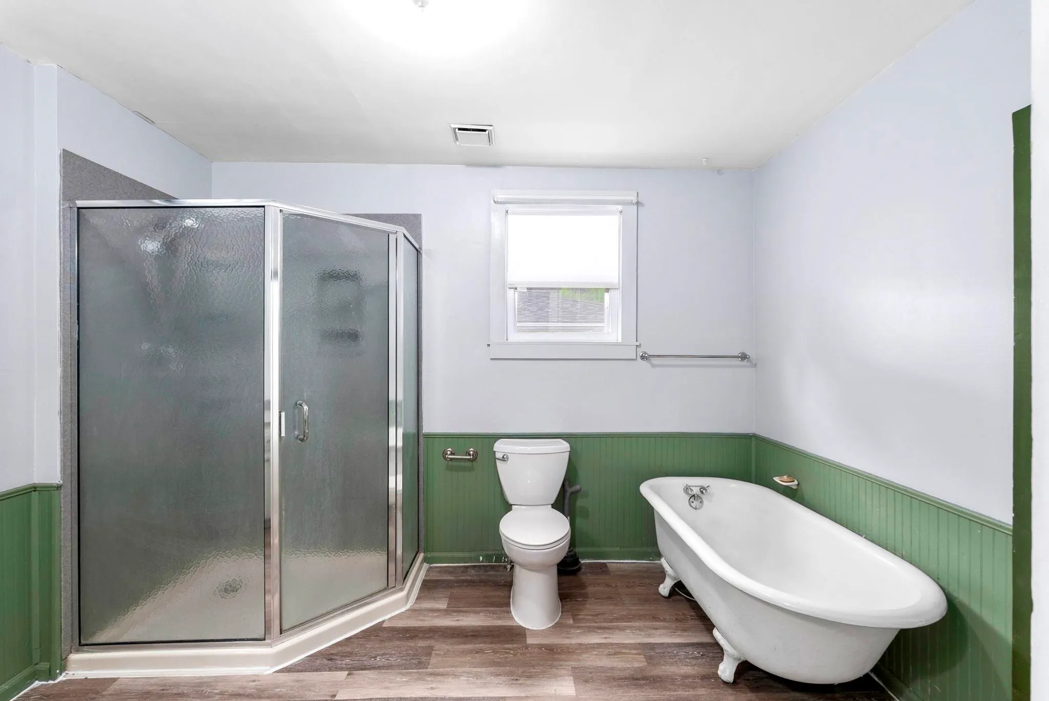 Clearwater, Kansas 67026, United States, 3 Bedrooms Bedrooms, ,2 BathroomsBathrooms,Residential,Active,153779