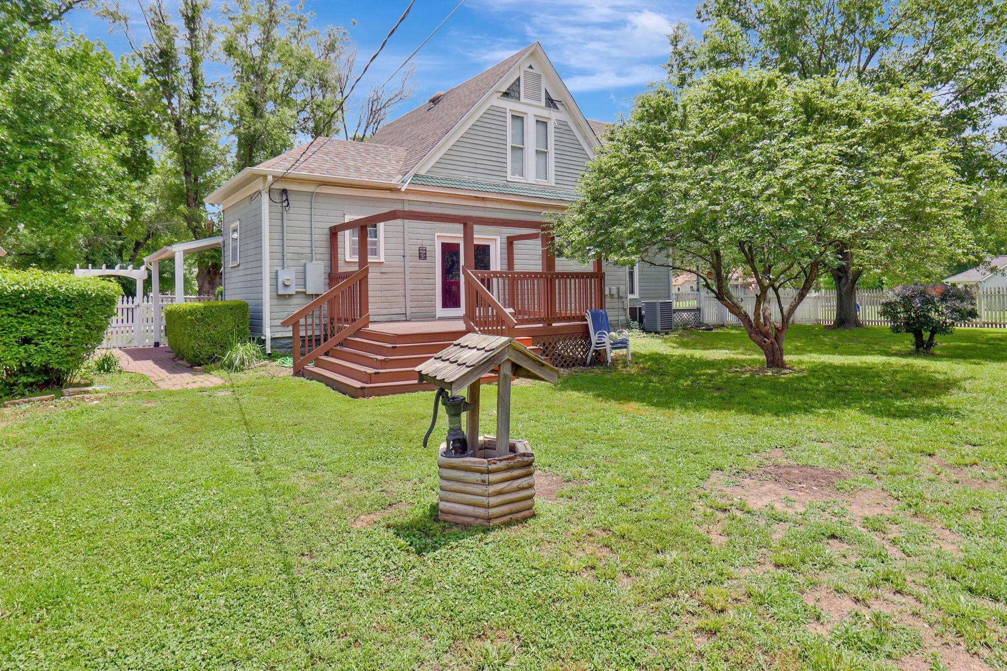 Clearwater, Kansas 67026, United States, 3 Bedrooms Bedrooms, ,2 BathroomsBathrooms,Residential,Active,153779