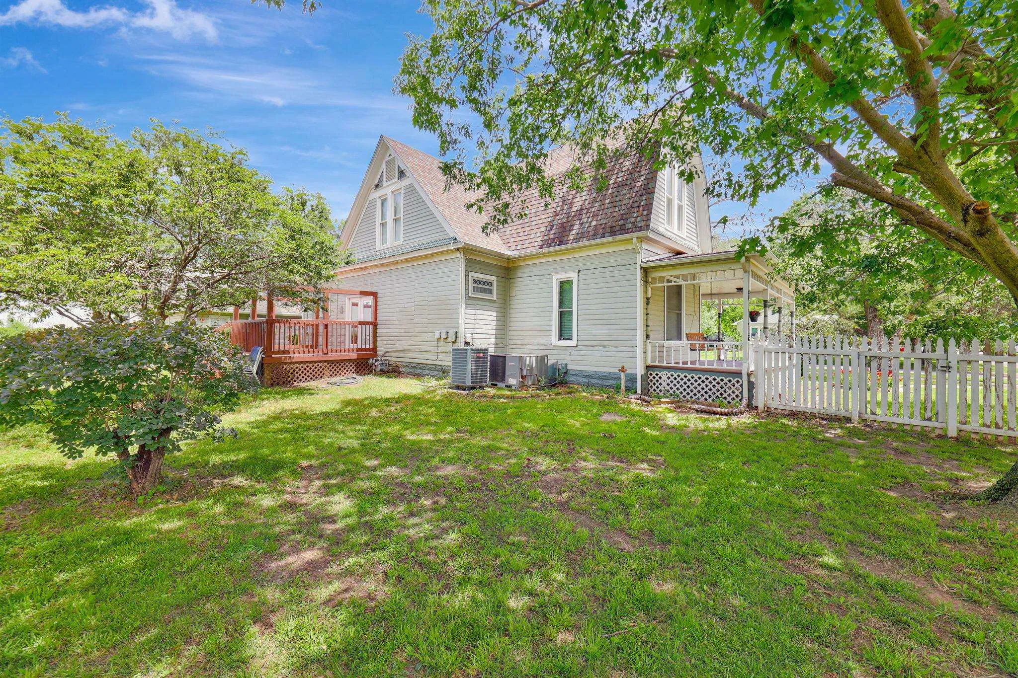 Clearwater, Kansas 67026, United States, 3 Bedrooms Bedrooms, ,2 BathroomsBathrooms,Residential,Active,153779