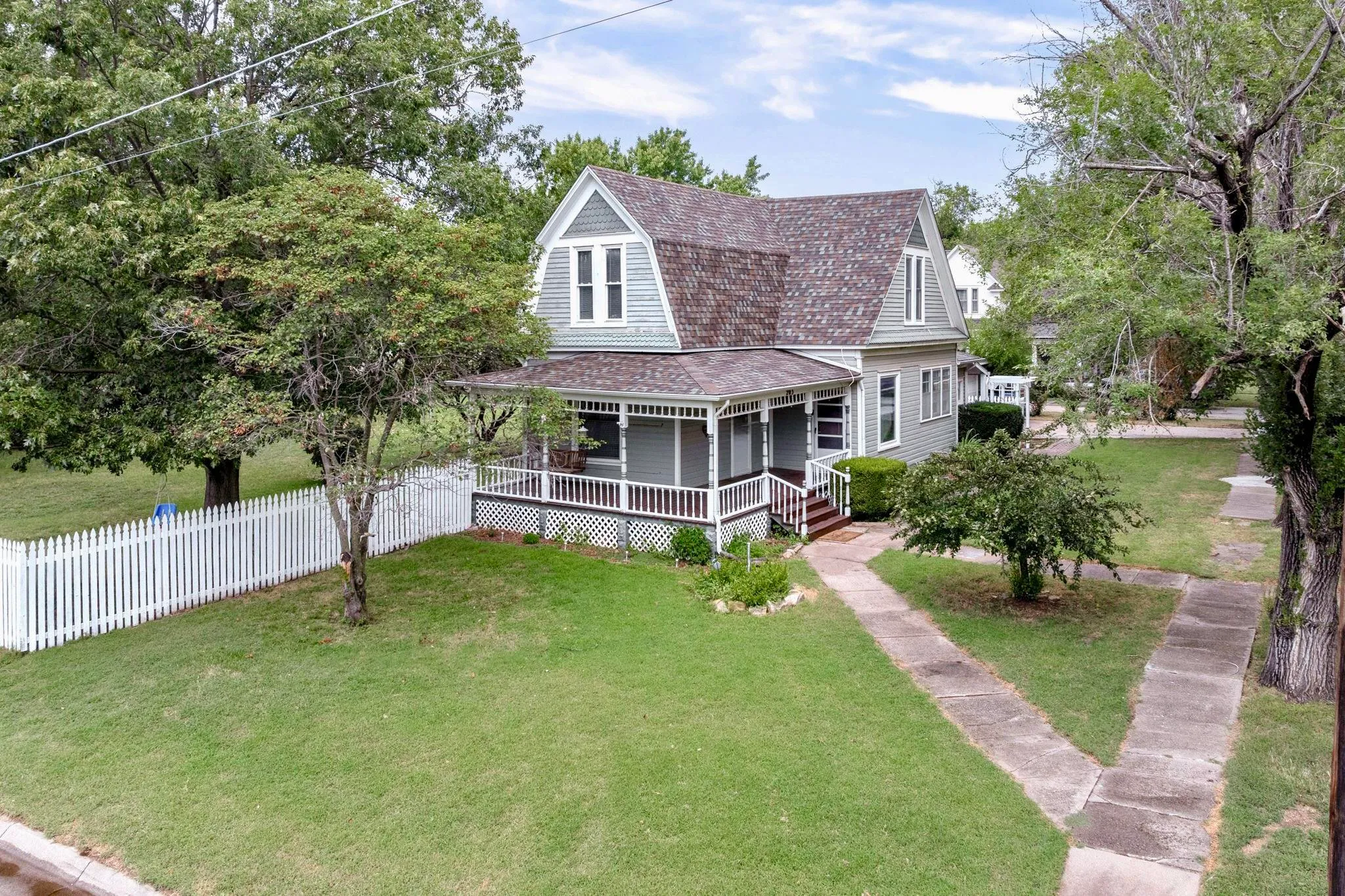 Clearwater, Kansas 67026, United States, 3 Bedrooms Bedrooms, ,2 BathroomsBathrooms,Residential,Active,153779