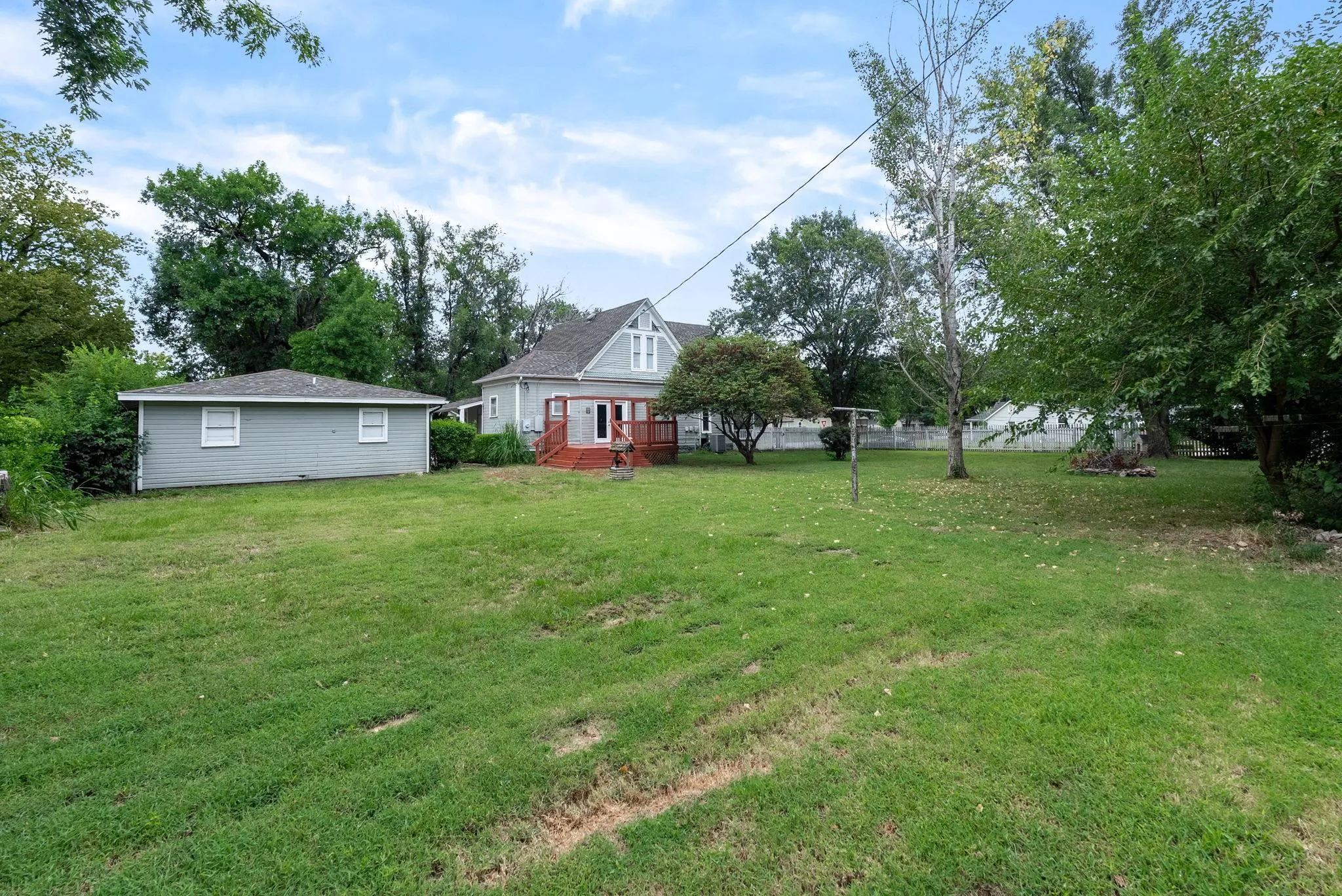 Clearwater, Kansas 67026, United States, 3 Bedrooms Bedrooms, ,2 BathroomsBathrooms,Residential,Active,153779