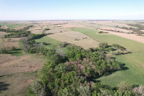 Vacant Land For Sale - 3942 V Road<br/> Beloit, KS 67420