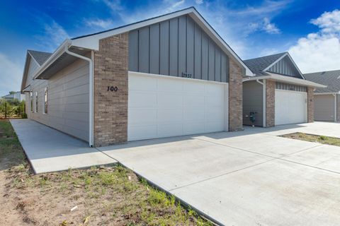 Townhouse For Sale - 2921 S Maize Ct<br/> Sedgwick County, Wichita, KS 67215