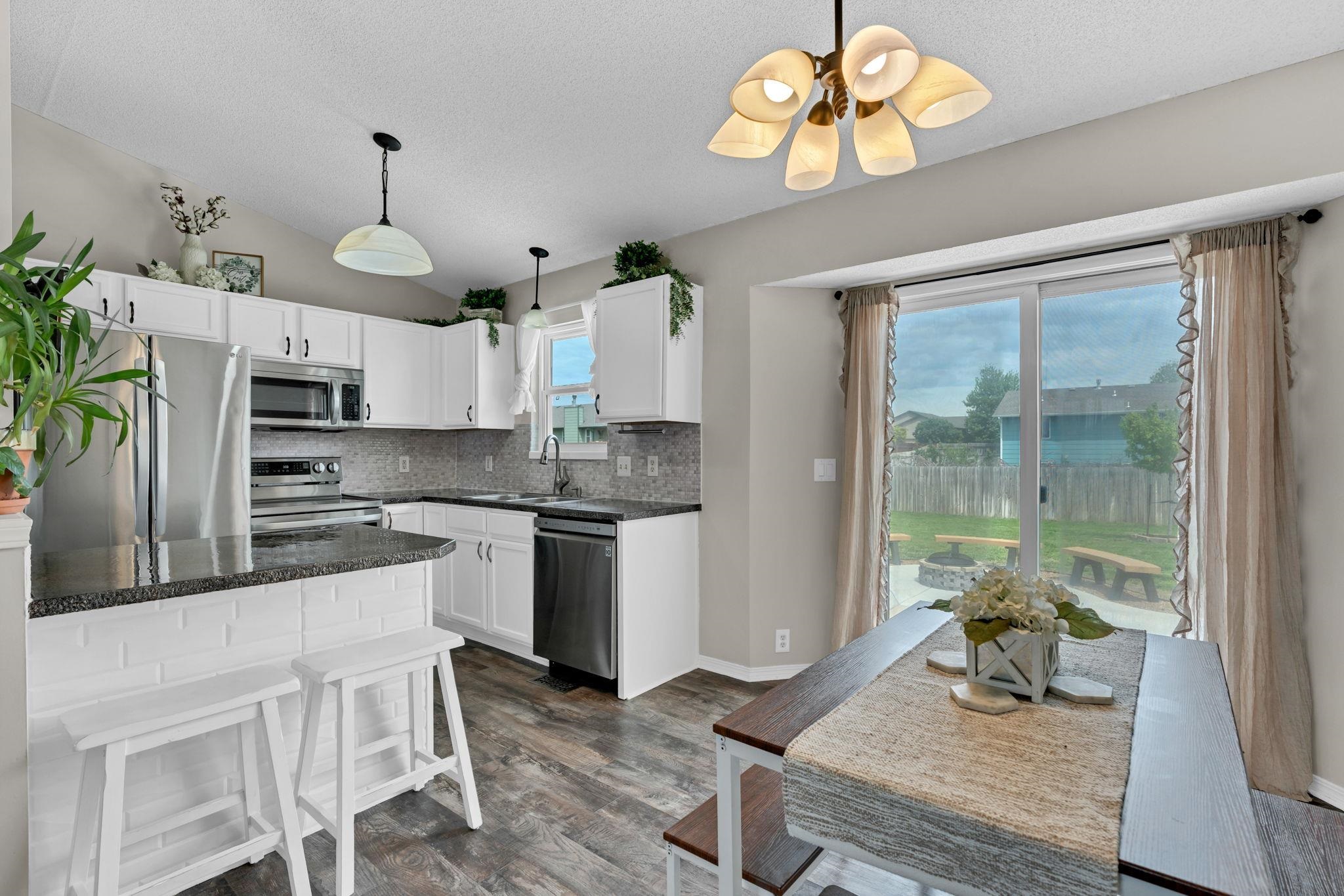 2206 S Upland Hills St, Wichita, Kansas image 9