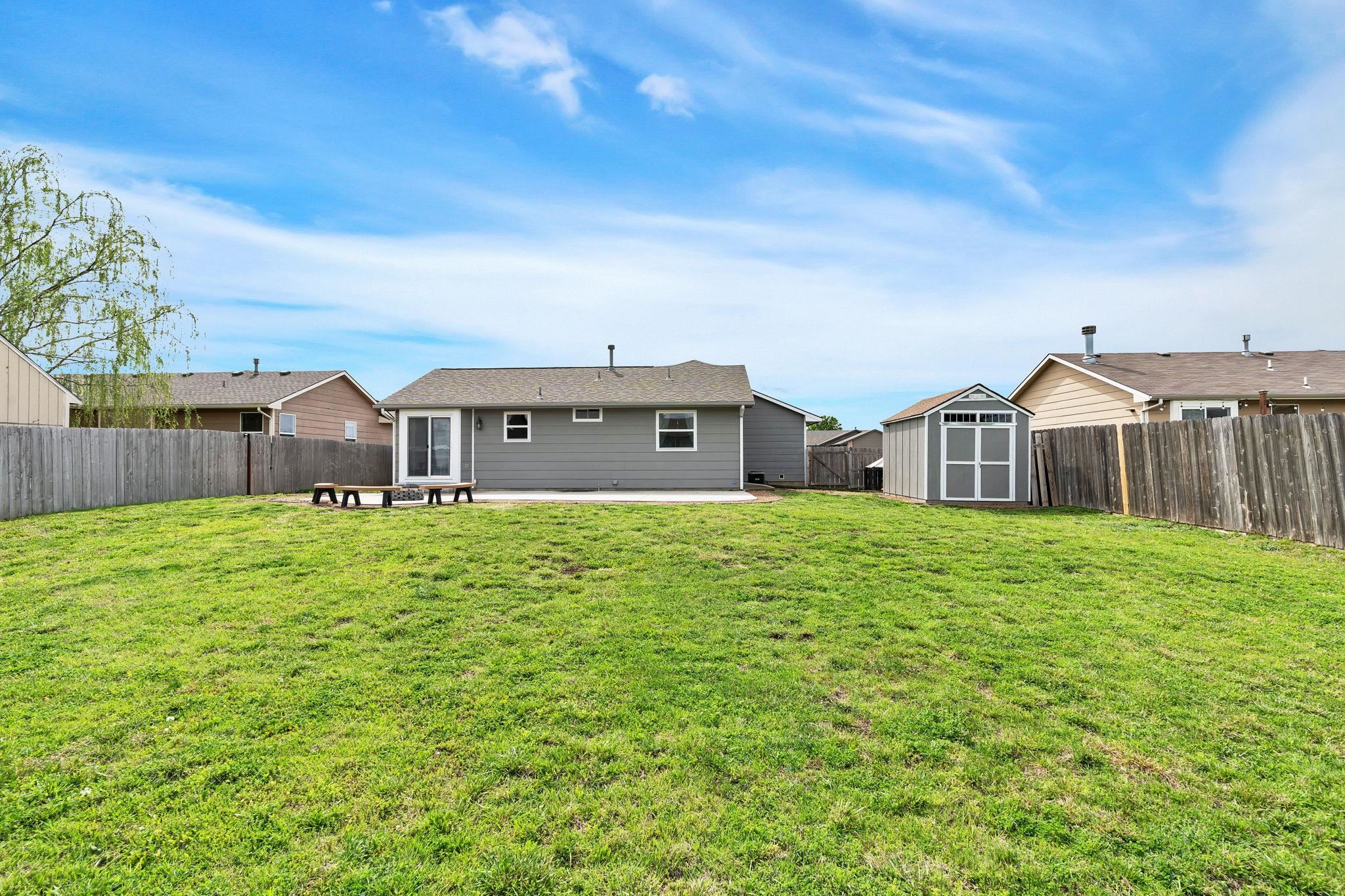 2206 S Upland Hills St, Wichita, Kansas image 32