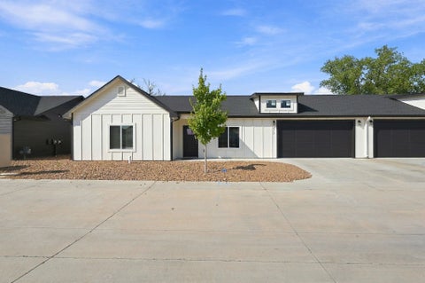 Multifamily For Sale - 472 E Harper St<br/> Valley Center, KS 67147
