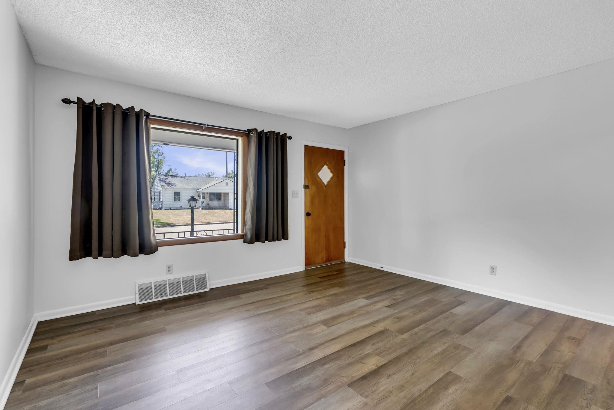 456 N Mount Carmel Ave, Wichita, Kansas image 3
