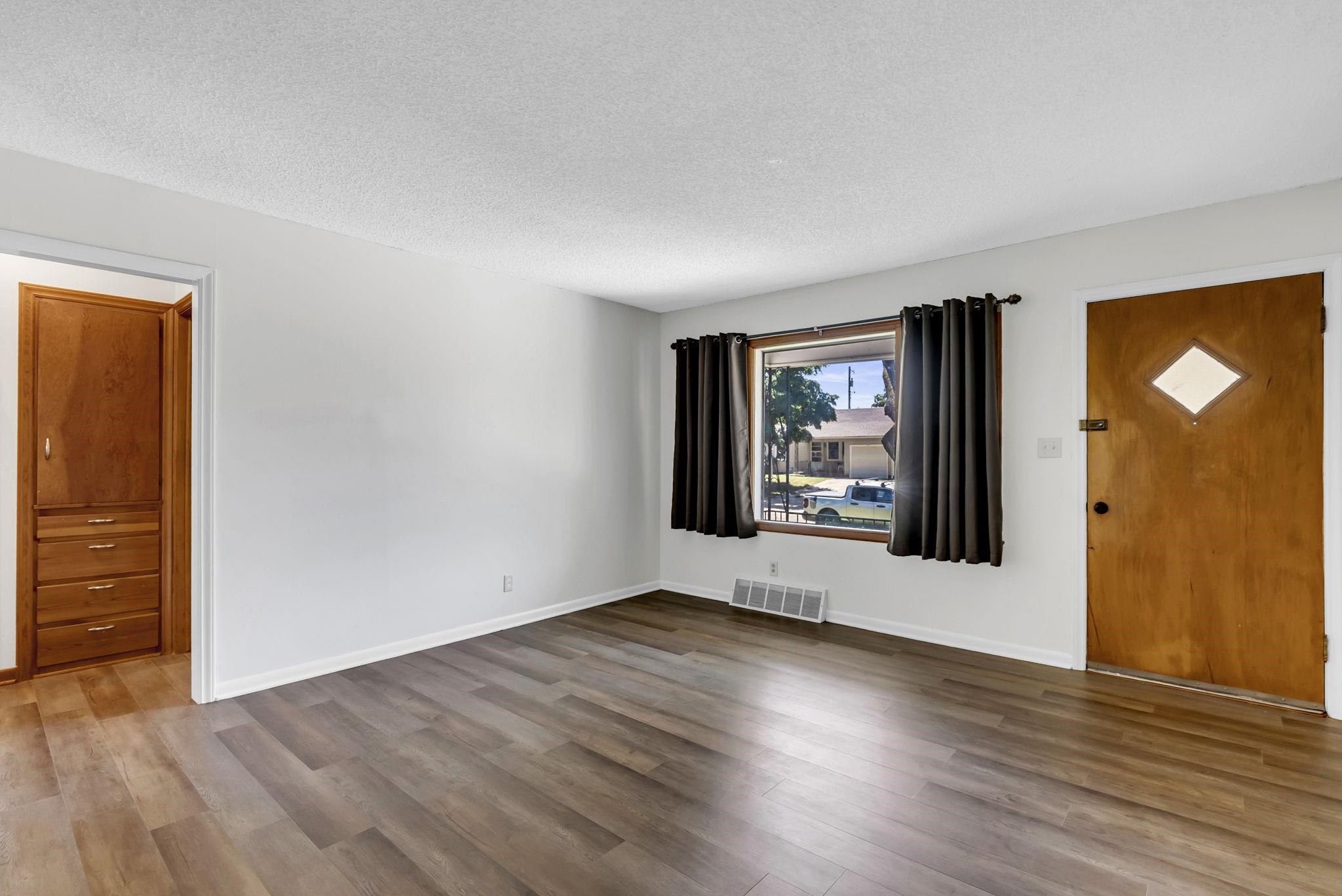 456 N Mount Carmel Ave, Wichita, Kansas image 4