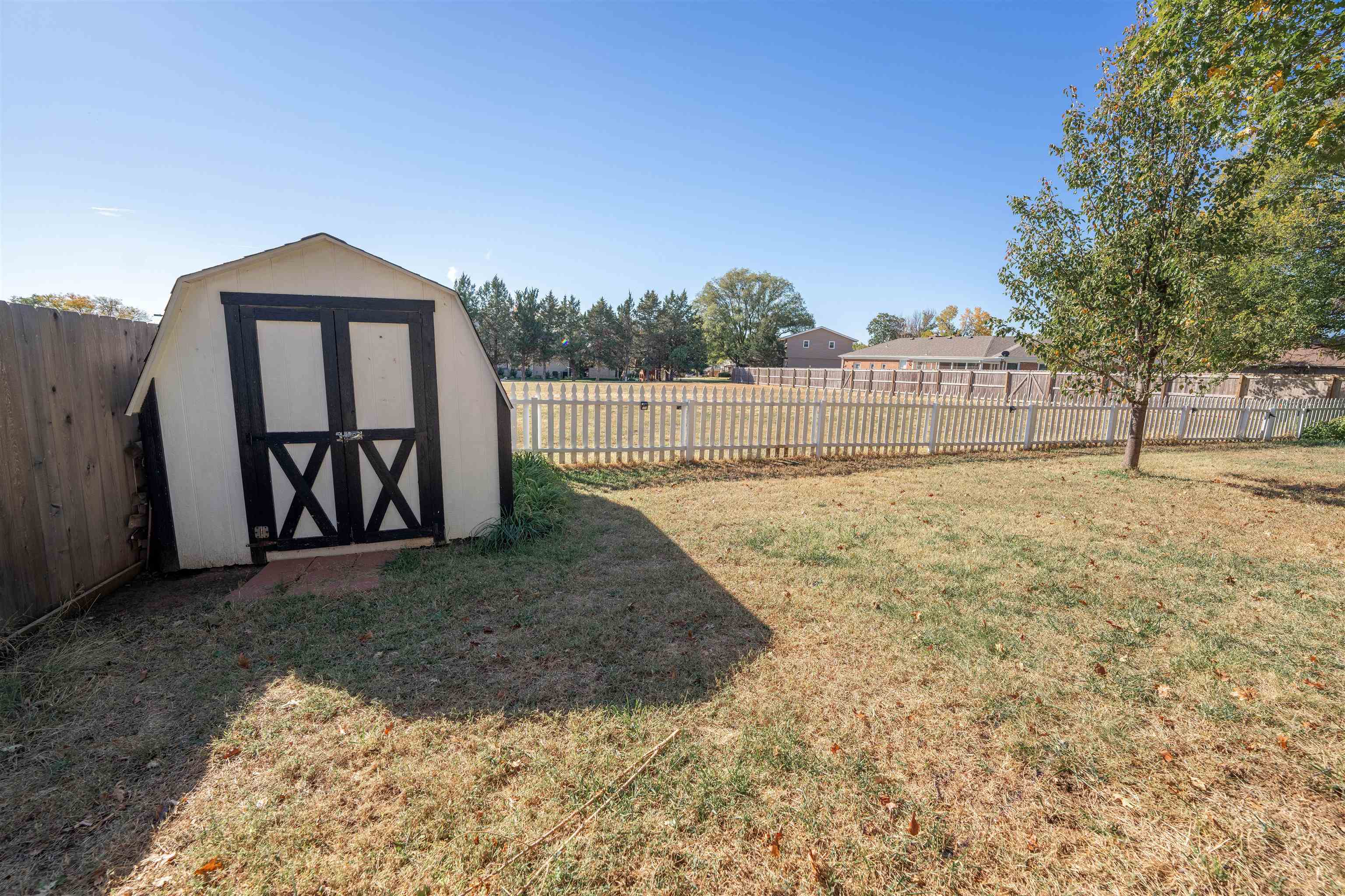 2202 Hillside Dr, Salina, Kansas image 34