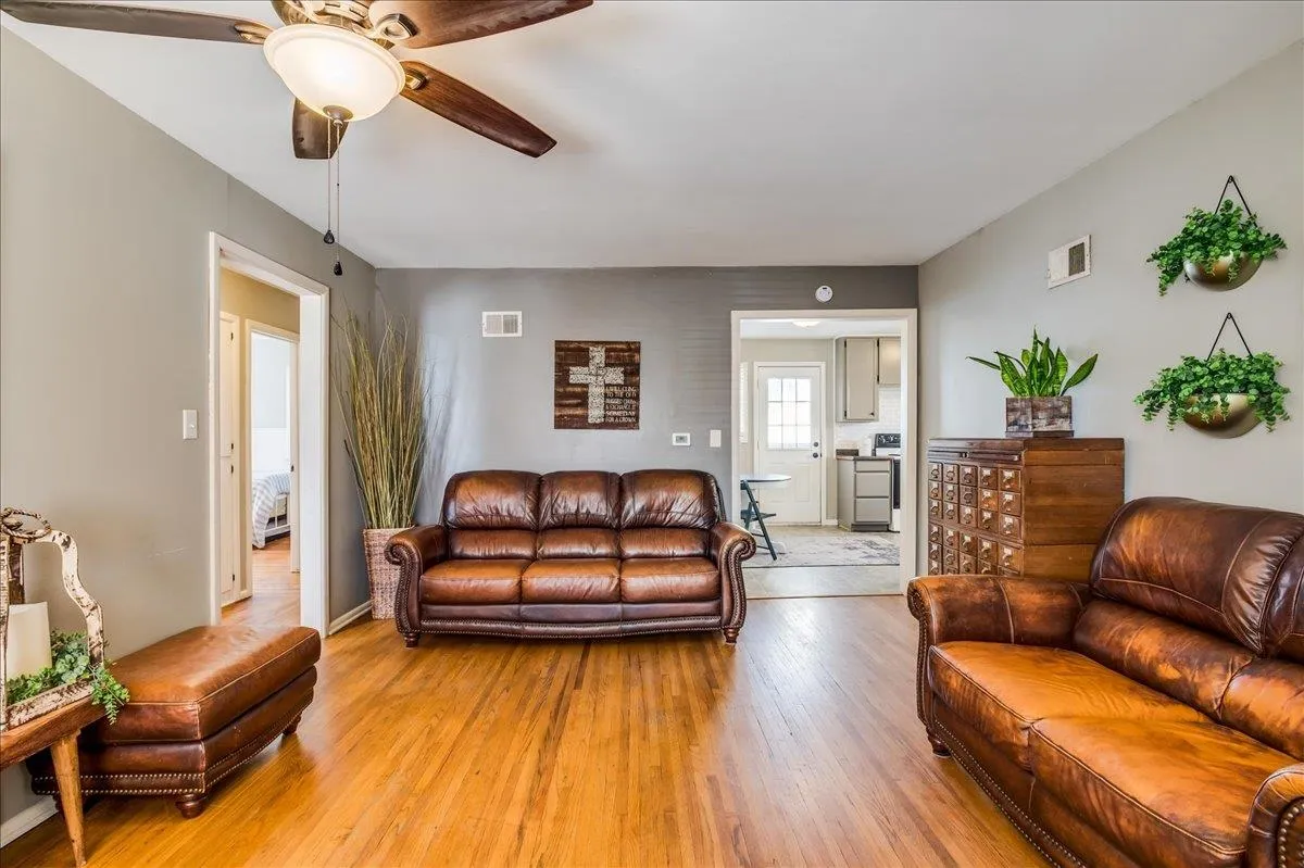 Derby, Kansas 67037, United States, 3 Bedrooms Bedrooms, ,1 BathroomBathrooms,Residential,Active,93297