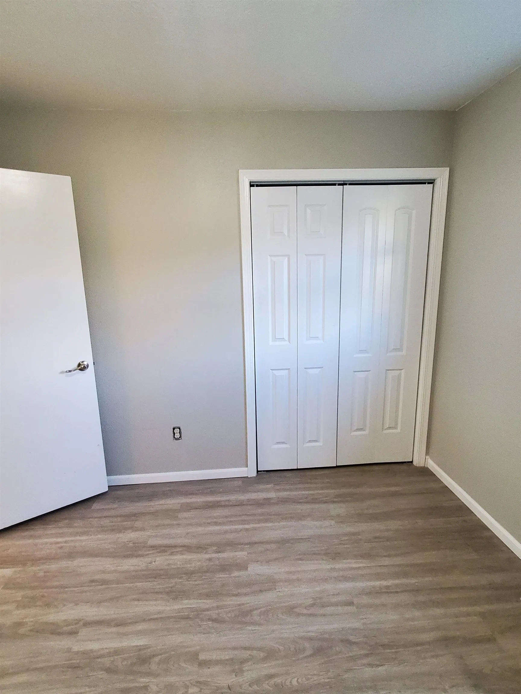 Wichita, Kansas 67211, United States, ,Residential,Pending,36489