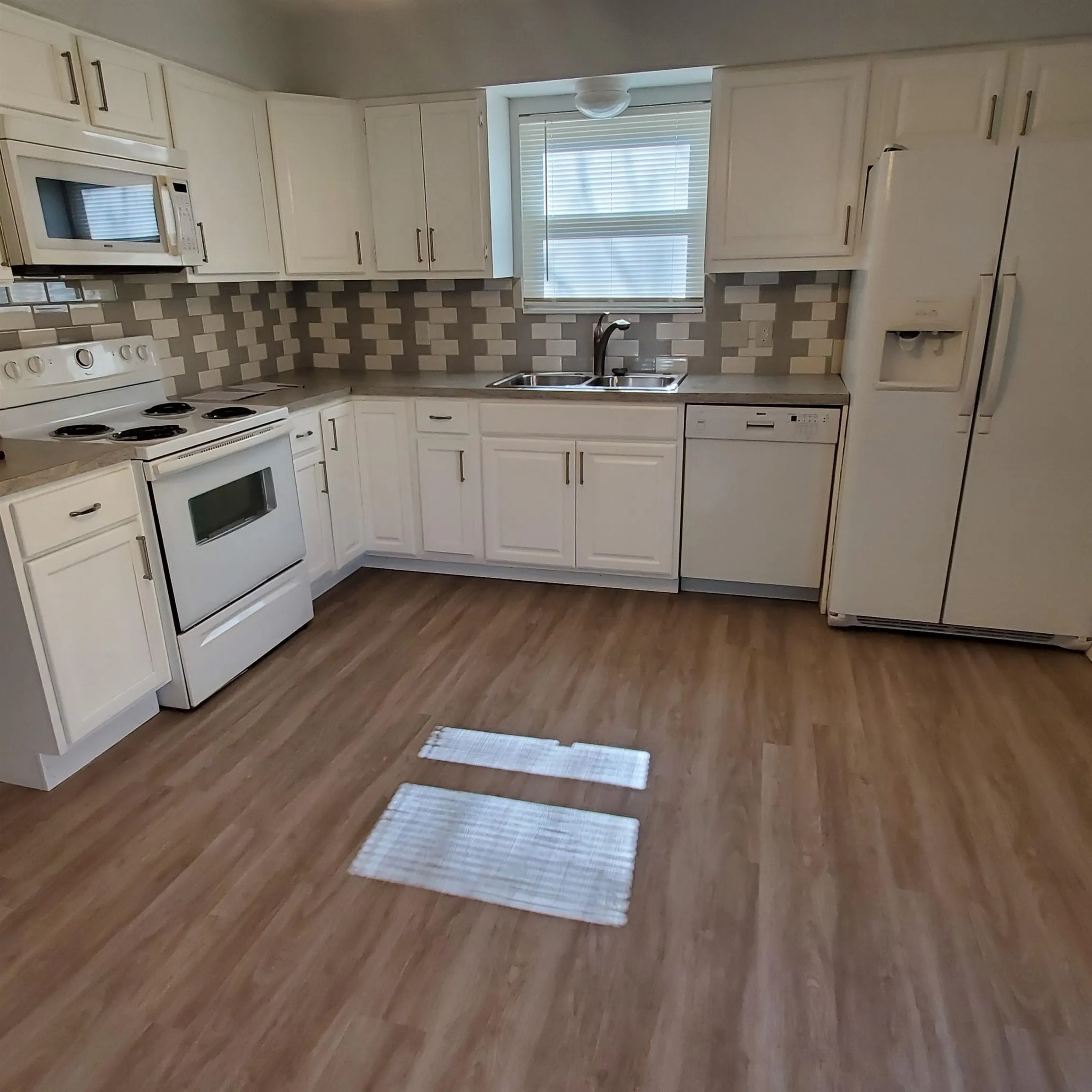 Wichita, Kansas 67211, United States, ,Residential,Pending,36489