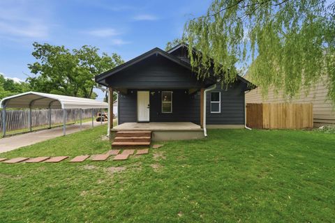 Homes For Sale - 1206 Henry St<br/> Augusta, KS 67010