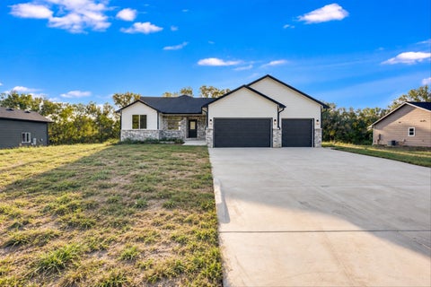 Homes For Sale - 675 S Arbor Valley Way<br/> Valley Center, KS 67147