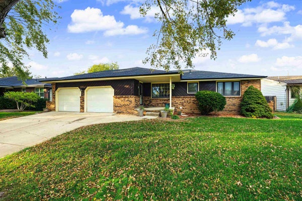 1421 E MINNEAPOLIS AVE, SALINA, KS 67401 - Image 7a951bbff2f16cd555d047390ac2c6f8/1608150255