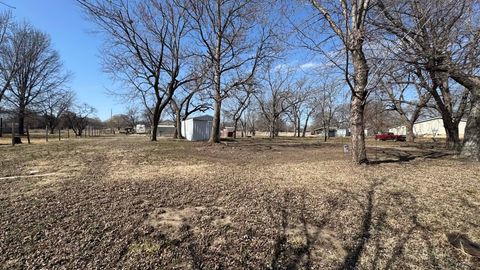 Photo of 907 N Gordy St, El Dorado, KS 67042 (MLS # 669281)