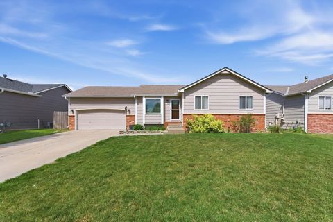 Homes For Sale - 2325 S Shefford St<br/> Sedgwick County, Wichita, KS 67209