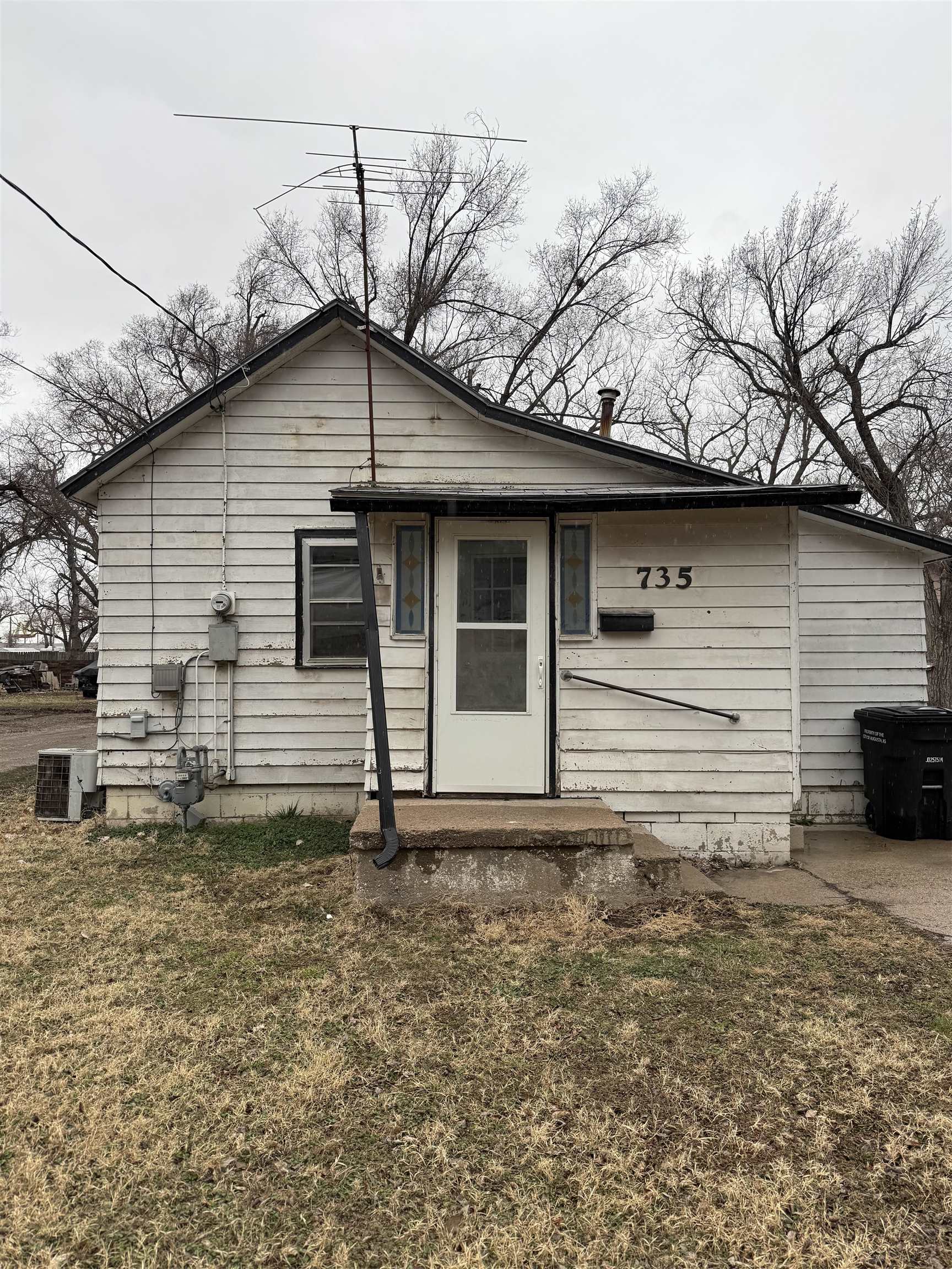 735 N Bluff St, Augusta, Kansas image 1