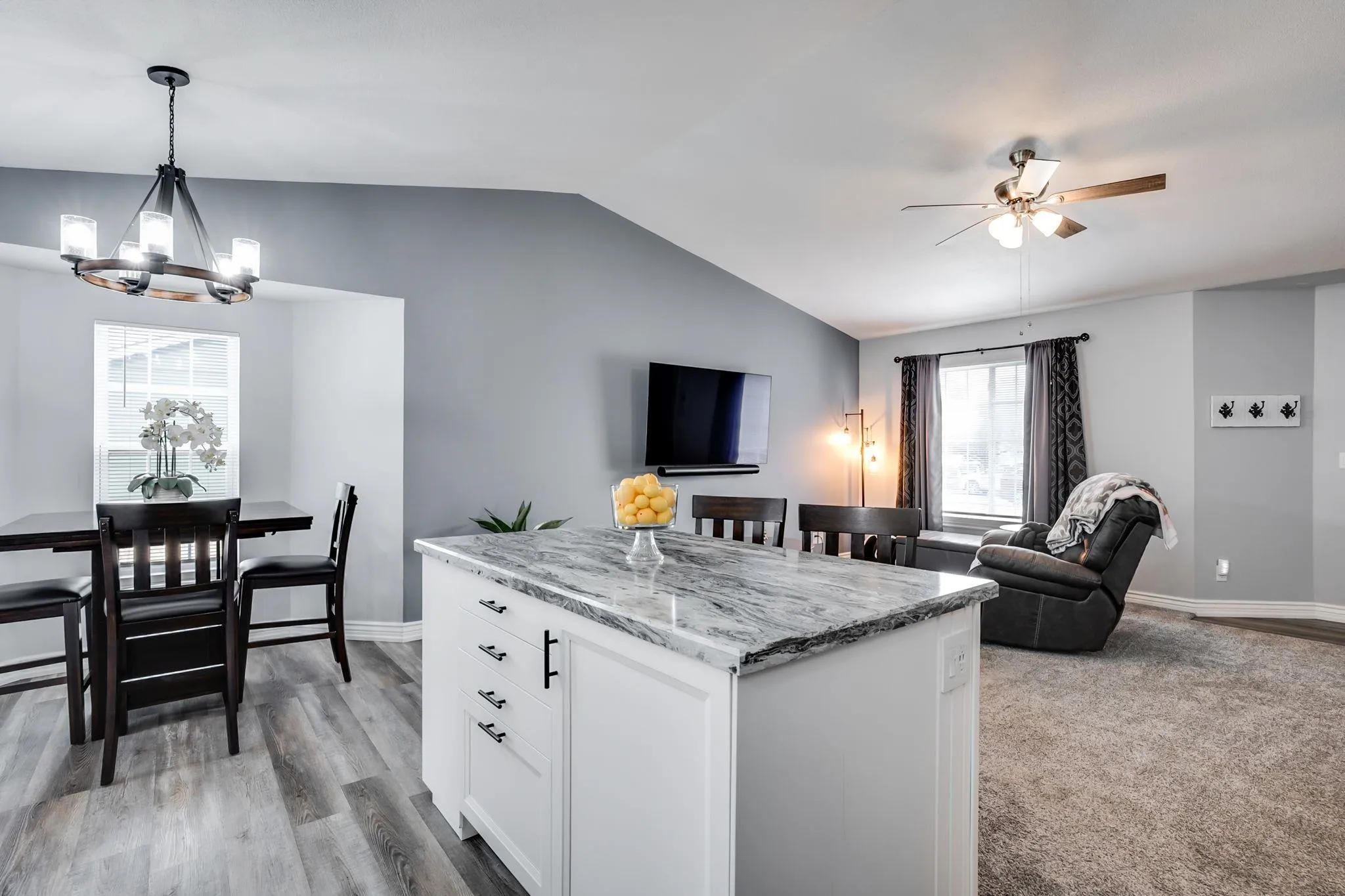 Wichita, Kansas 67217, United States, 3 Bedrooms Bedrooms, ,2 BathroomsBathrooms,Residential,Active,256568