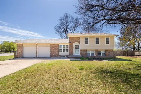 115 Pioneer Pl, Mulvane, KS MLS: 653359