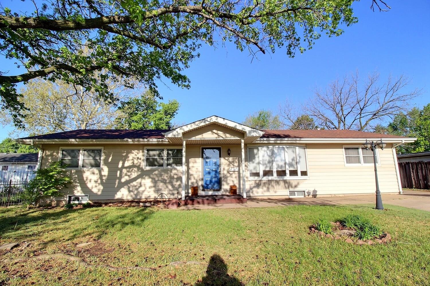 309 N Acadia St, Wichita, Kansas image 2