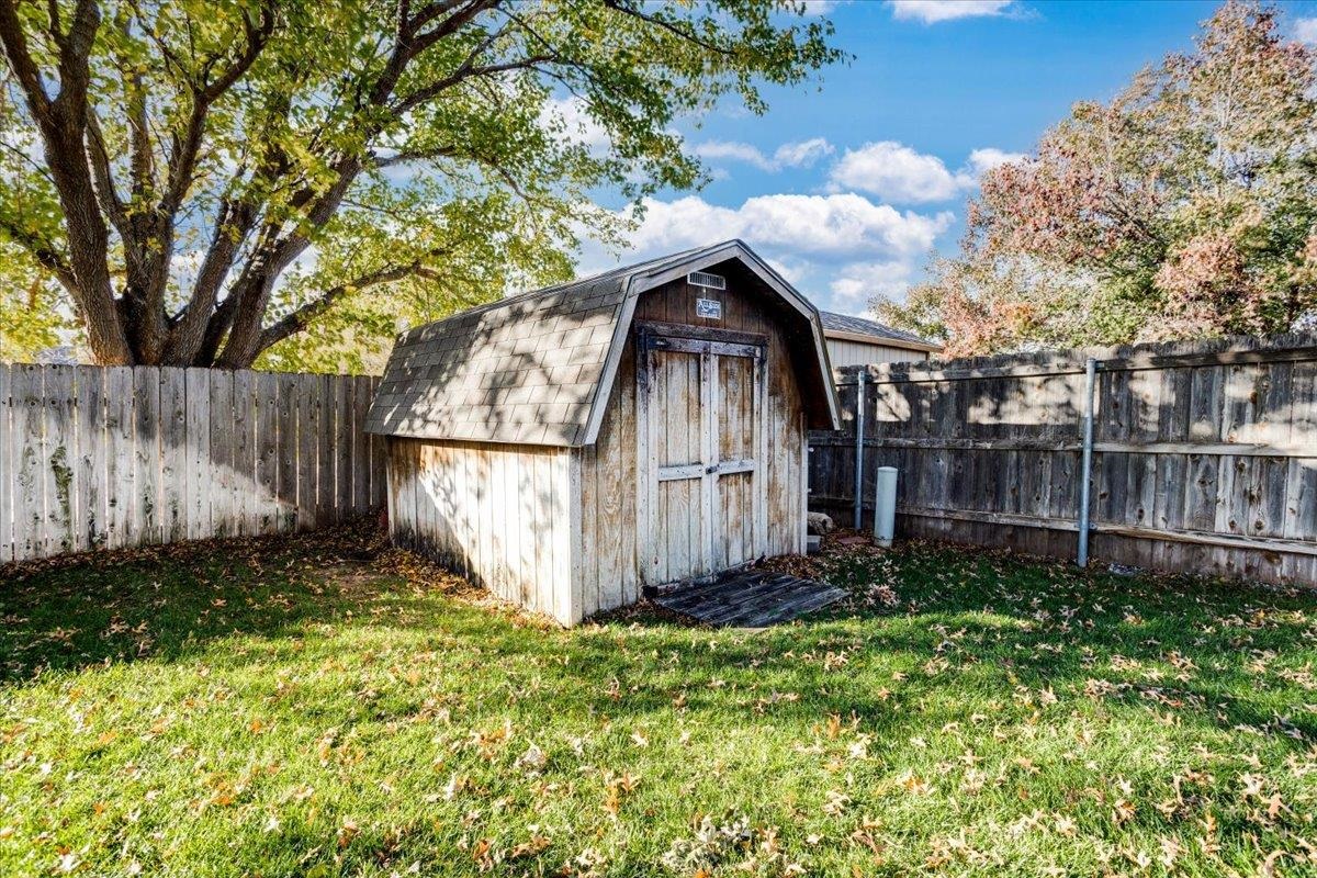 2115 N Murray Cir, Wichita, Kansas image 33