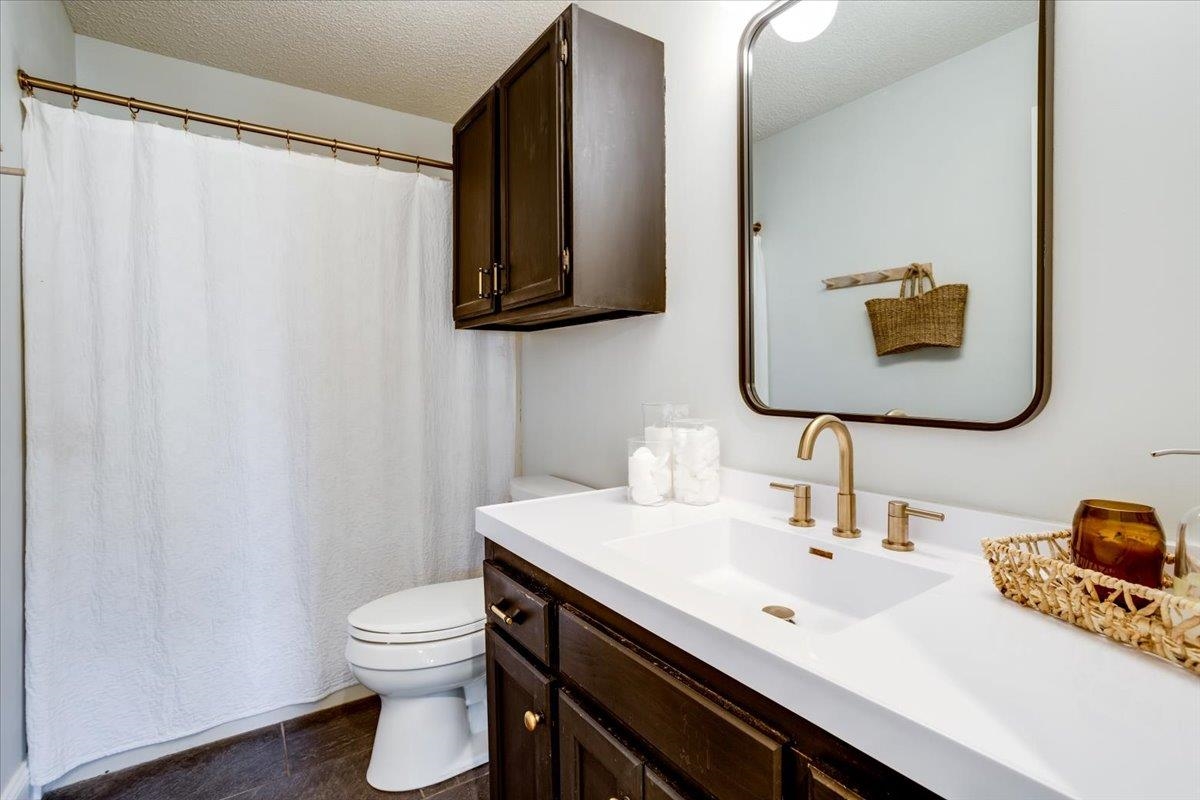 2115 N Murray Cir, Wichita, Kansas image 14