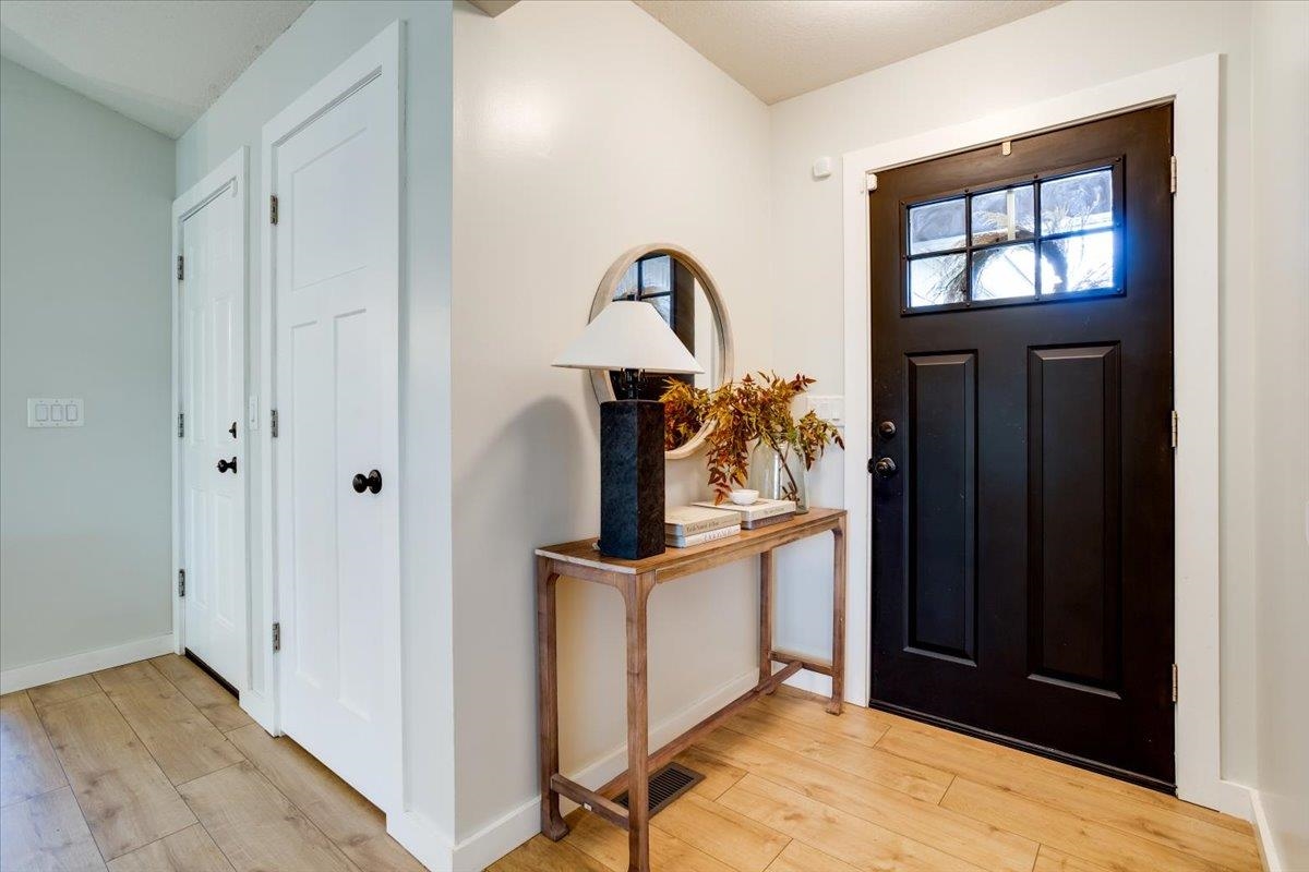 2115 N Murray Cir, Wichita, Kansas image 3