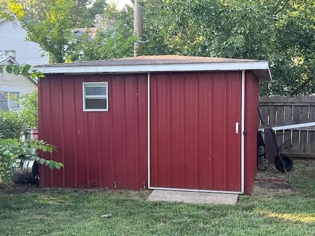 Winfield, Kansas 67156, United States, 3 Bedrooms Bedrooms, ,2 BathroomsBathrooms,Residential,Active,143807