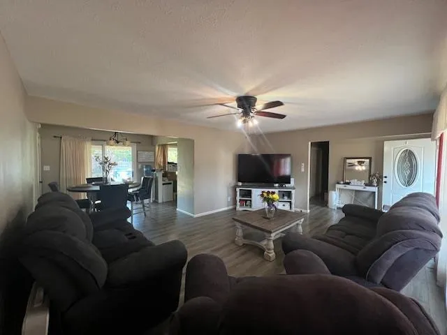 Winfield, Kansas 67156, United States, 3 Bedrooms Bedrooms, ,2 BathroomsBathrooms,Residential,Active,143807