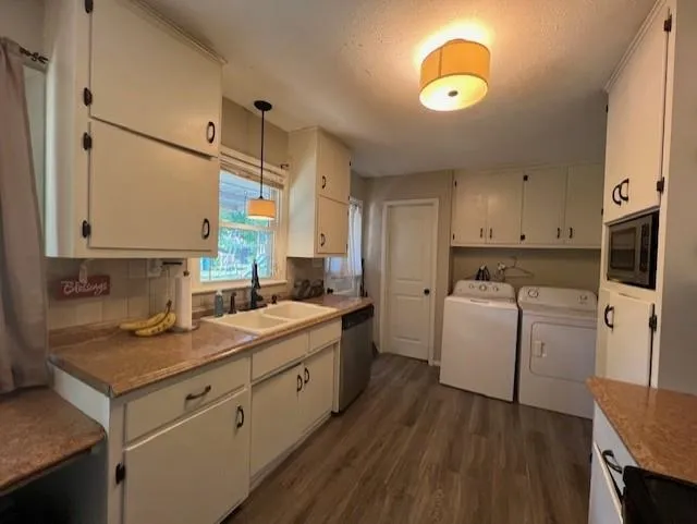 Winfield, Kansas 67156, United States, 3 Bedrooms Bedrooms, ,2 BathroomsBathrooms,Residential,Active,143807