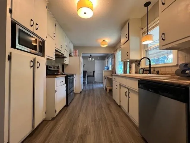 Winfield, Kansas 67156, United States, 3 Bedrooms Bedrooms, ,2 BathroomsBathrooms,Residential,Active,143807