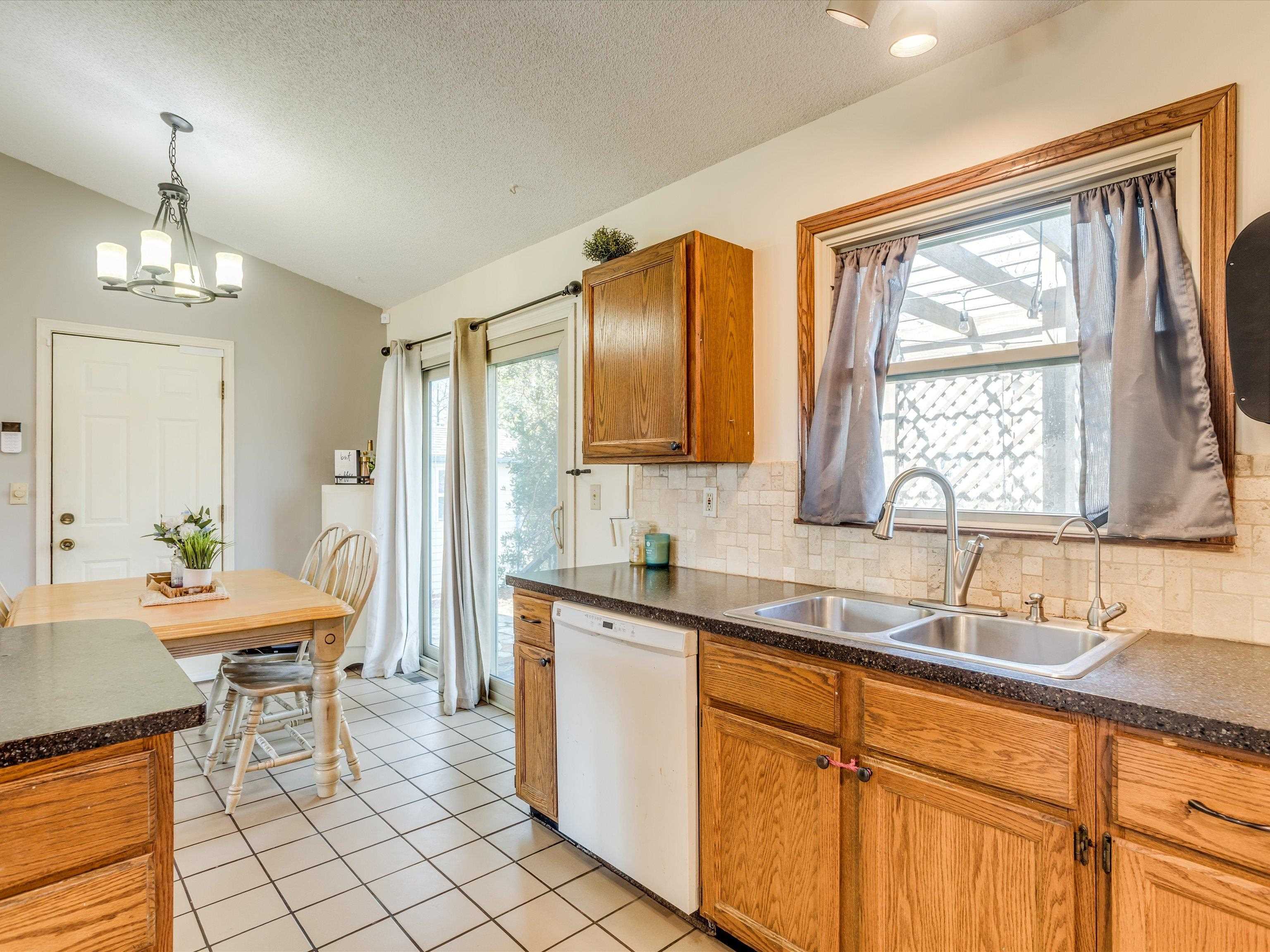 3945 N Garland Cir, Wichita, Kansas image 10