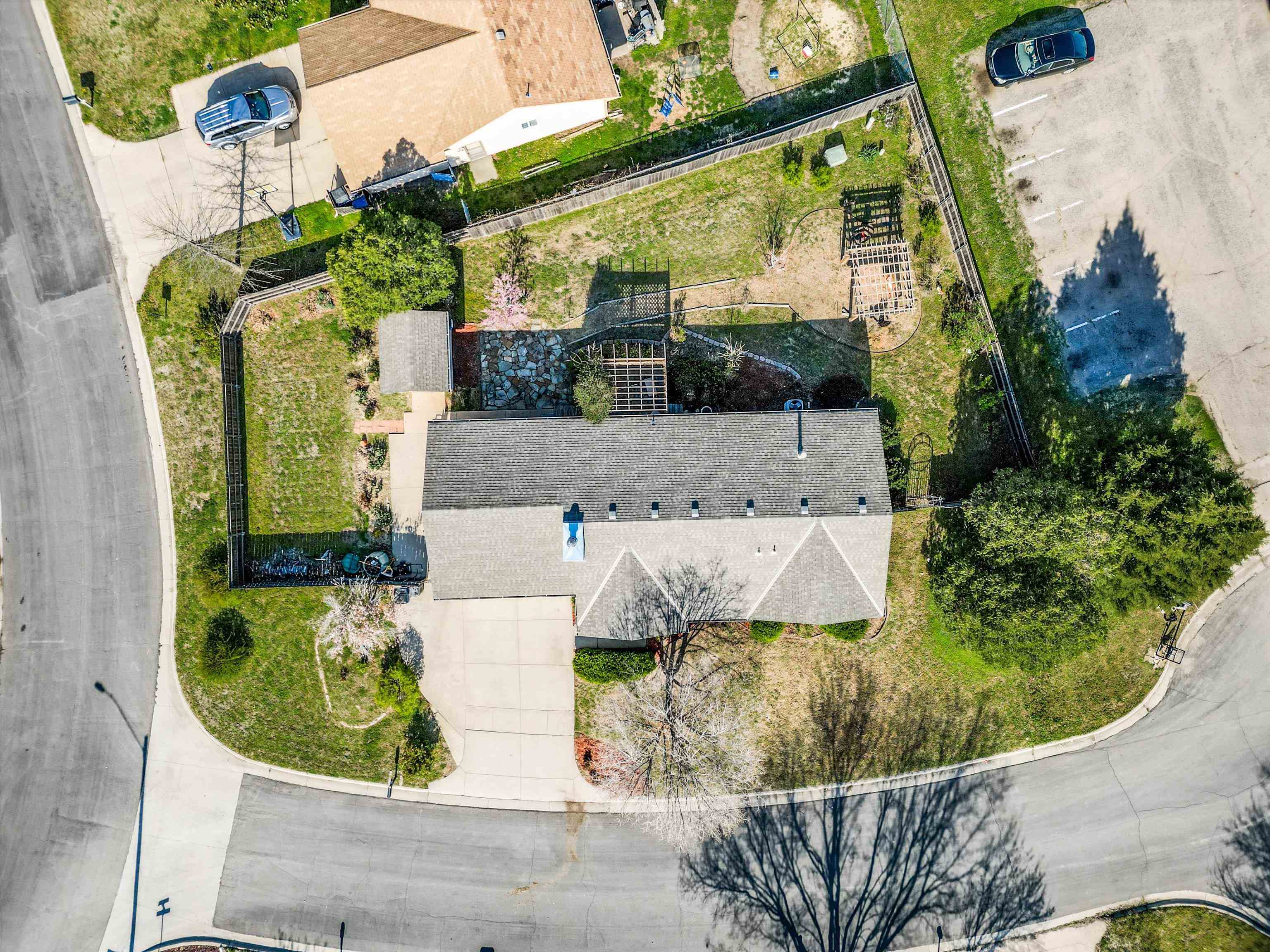3945 N Garland Cir, Wichita, Kansas image 32