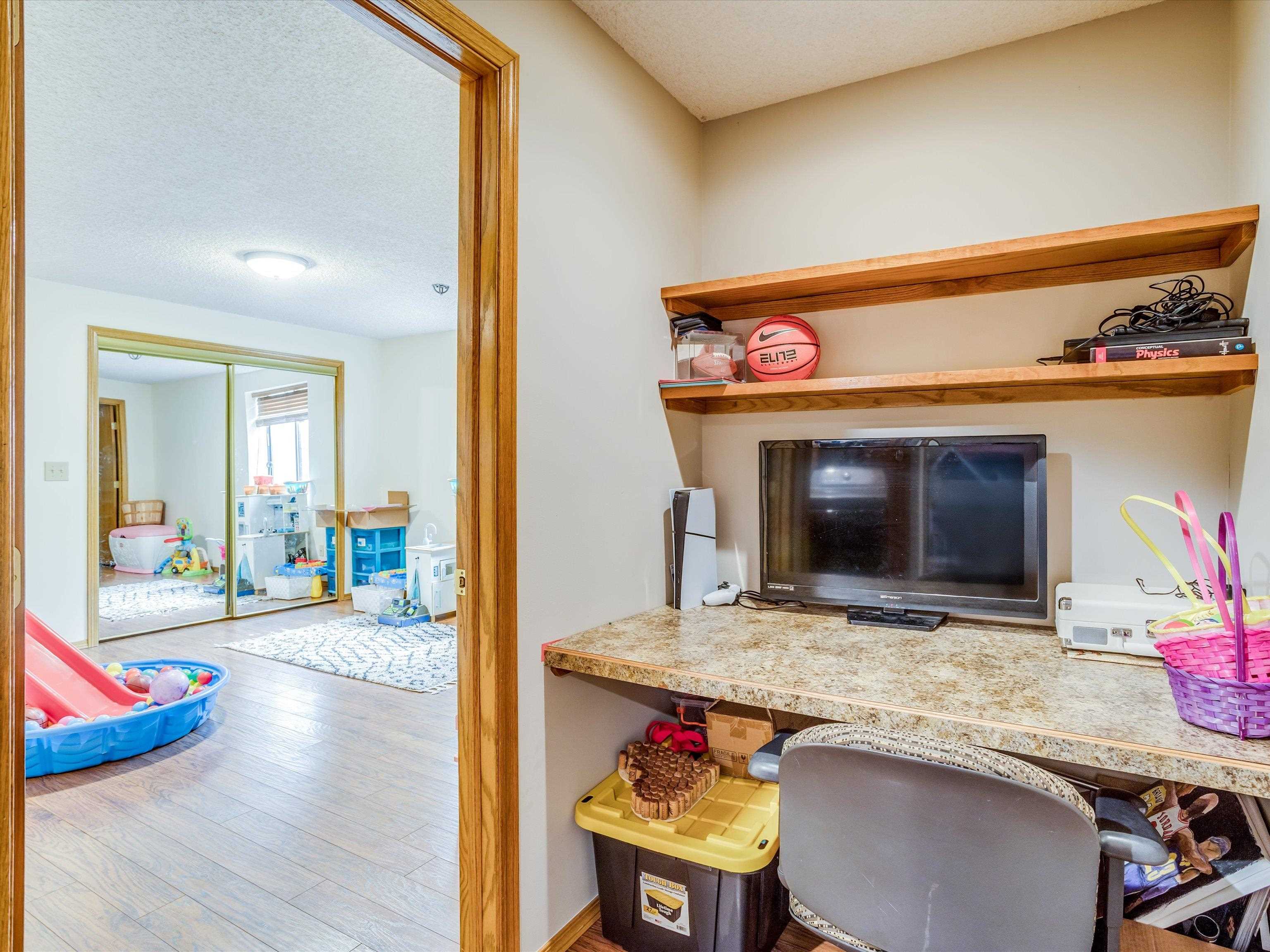 3945 N Garland Cir, Wichita, Kansas image 24