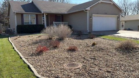 Homes For Sale - 1305 Trinity Drive<br/> Newton, KS 67114