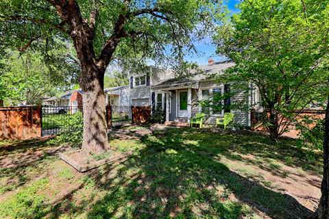 Homes For Sale - 4930 E Pine St<br/> Wichita, KS 67208