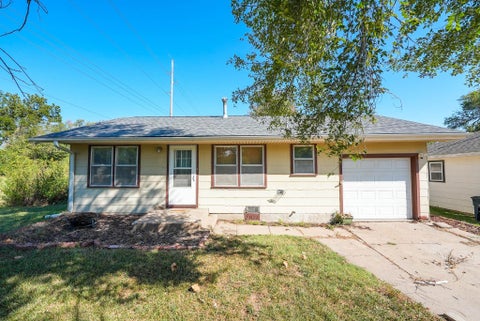 Homes For Sale - 1624 W Webb Ave<br/> El Dorado, KS 67042