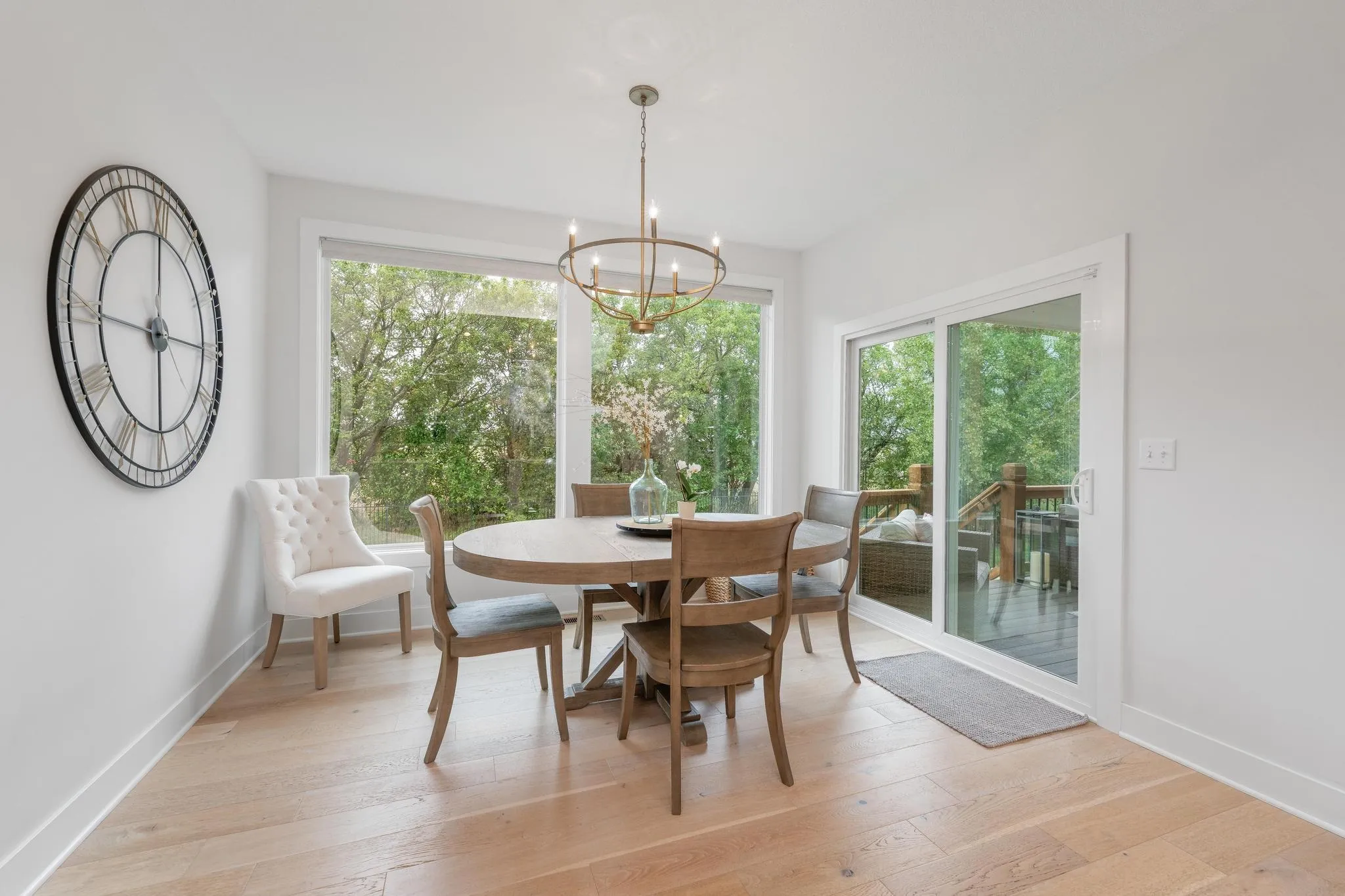 Andover, Kansas 67002, United States, 5 Bedrooms Bedrooms, ,5 BathroomsBathrooms,Residential,Active,225215