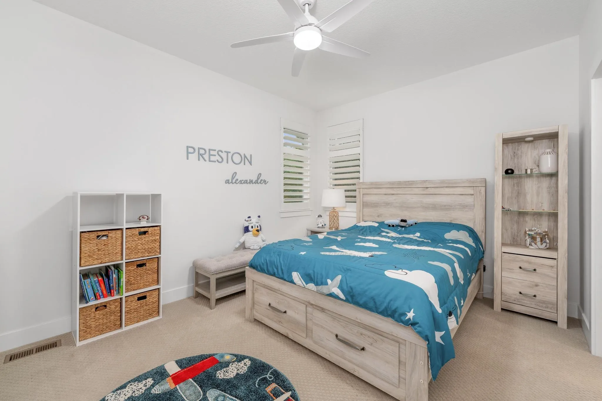 Andover, Kansas 67002, United States, 5 Bedrooms Bedrooms, ,5 BathroomsBathrooms,Residential,Active,225215