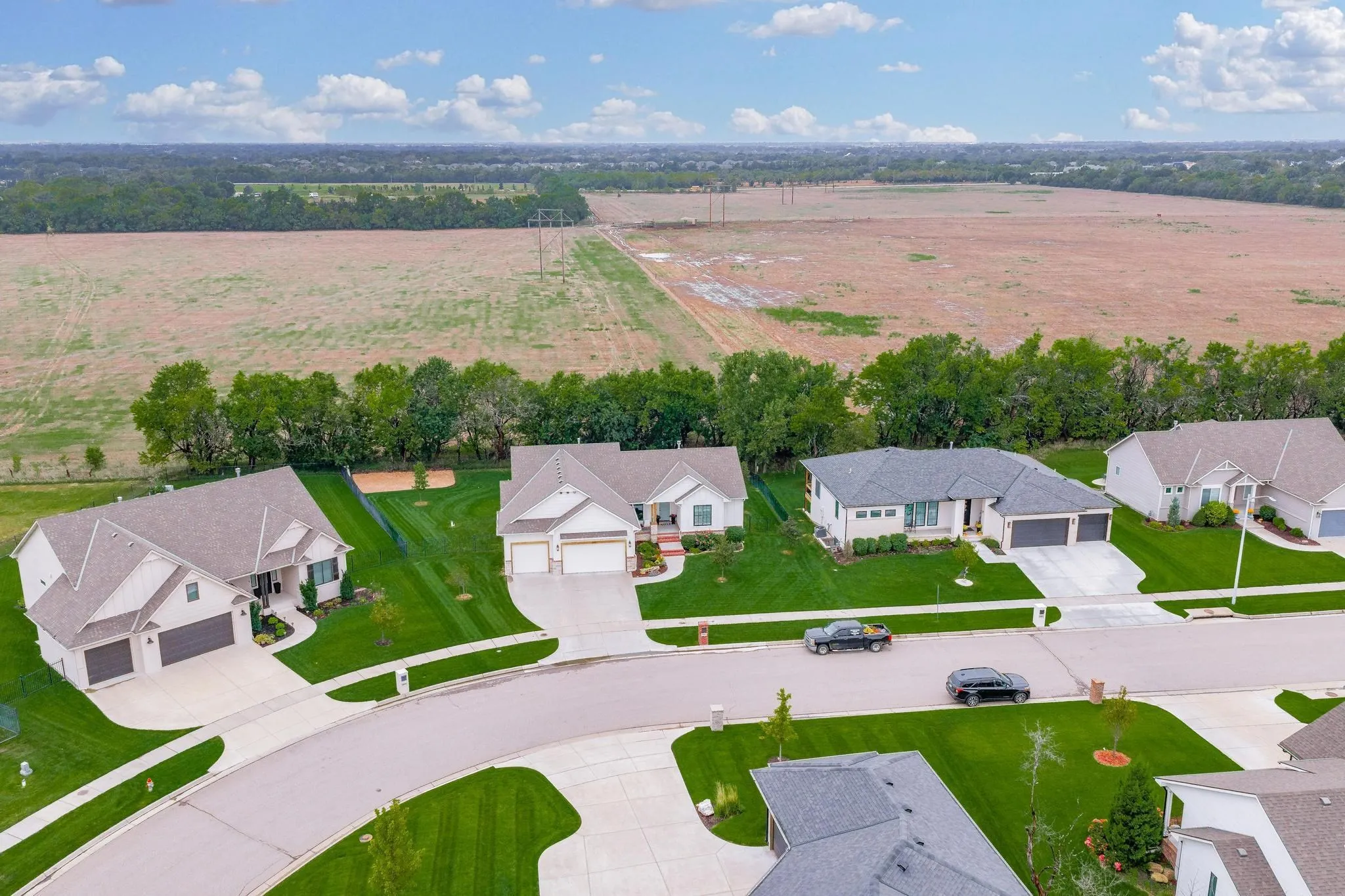 Andover, Kansas 67002, United States, 5 Bedrooms Bedrooms, ,5 BathroomsBathrooms,Residential,Active,225215