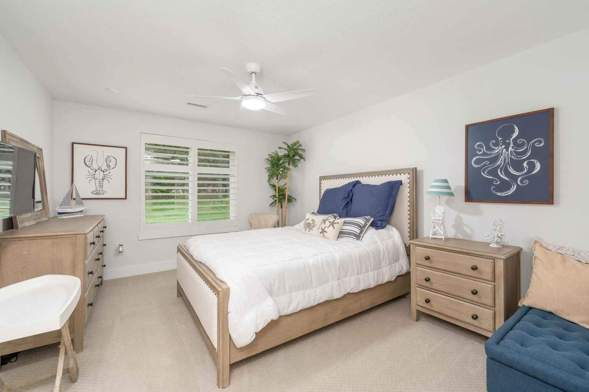 Andover, Kansas 67002, United States, 5 Bedrooms Bedrooms, ,5 BathroomsBathrooms,Residential,Active,225215