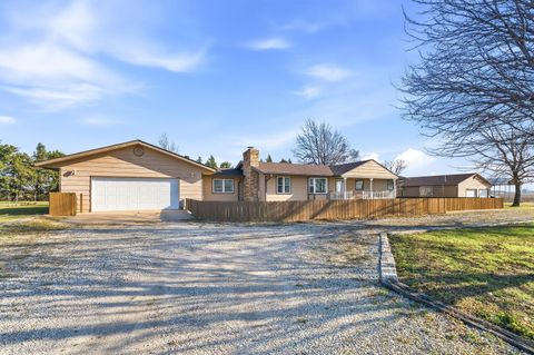 Homes For Sale - 2416 W 111th St S St<br/> Sedgwick County, Peck, KS 67120