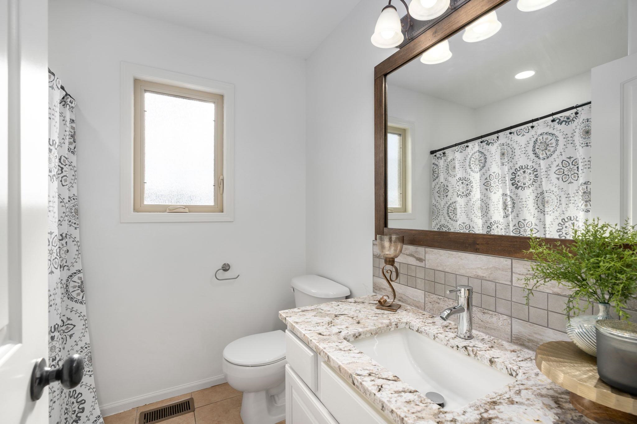 Derby, Kansas 67037, United States, 5 Bedrooms Bedrooms, ,3 BathroomsBathrooms,Residential,Pending,67624