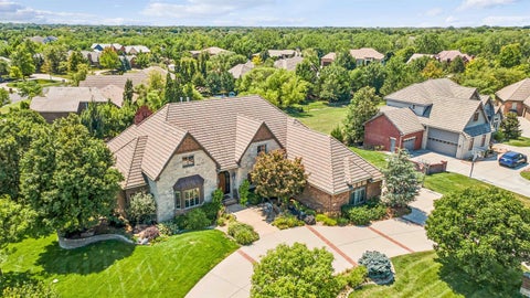 Homes For Sale - 2009 N Clear Creek Court<br/> Wichita, KS 67230