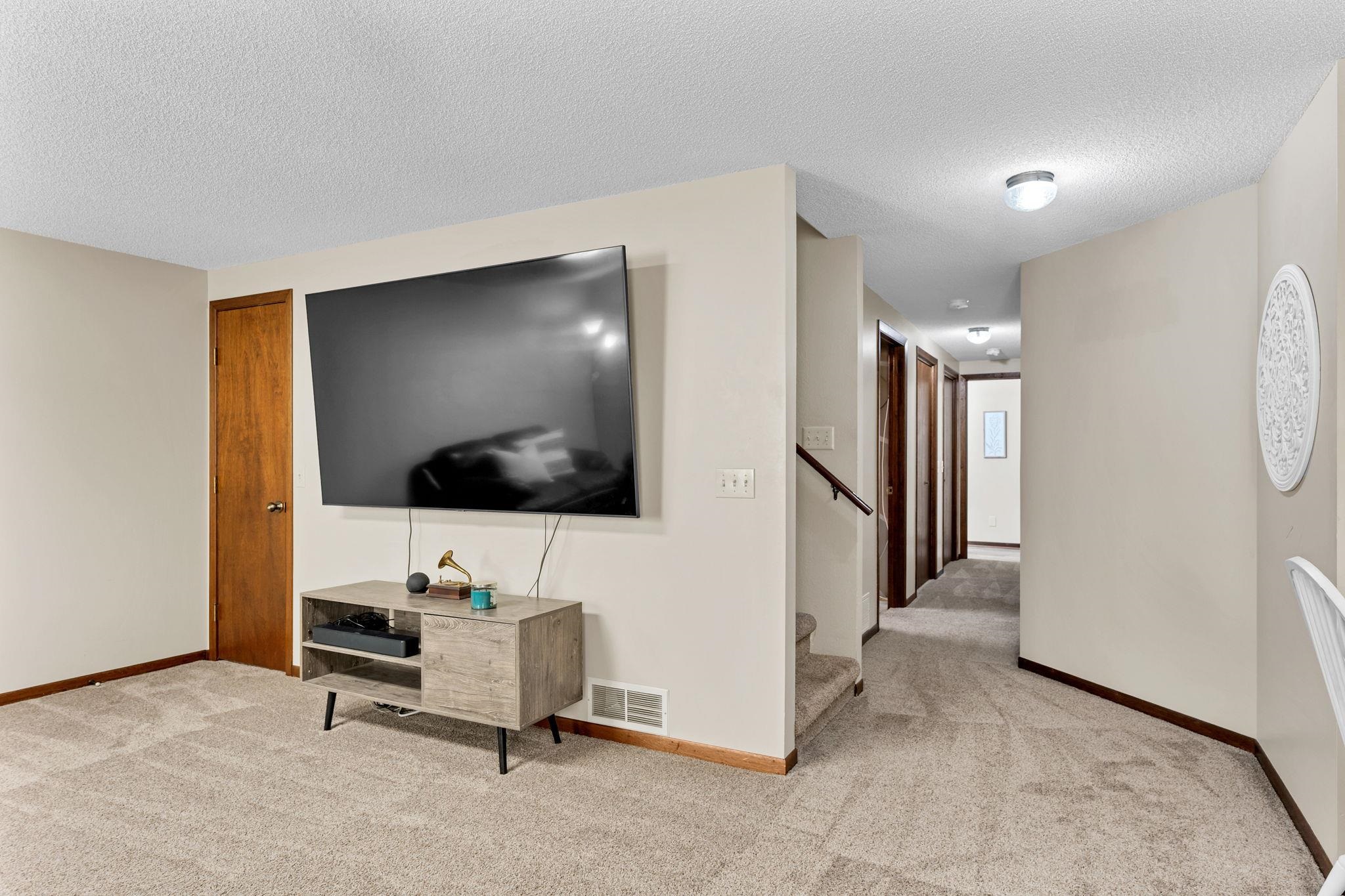 535 N Covington Court, Wichita, Kansas image 25