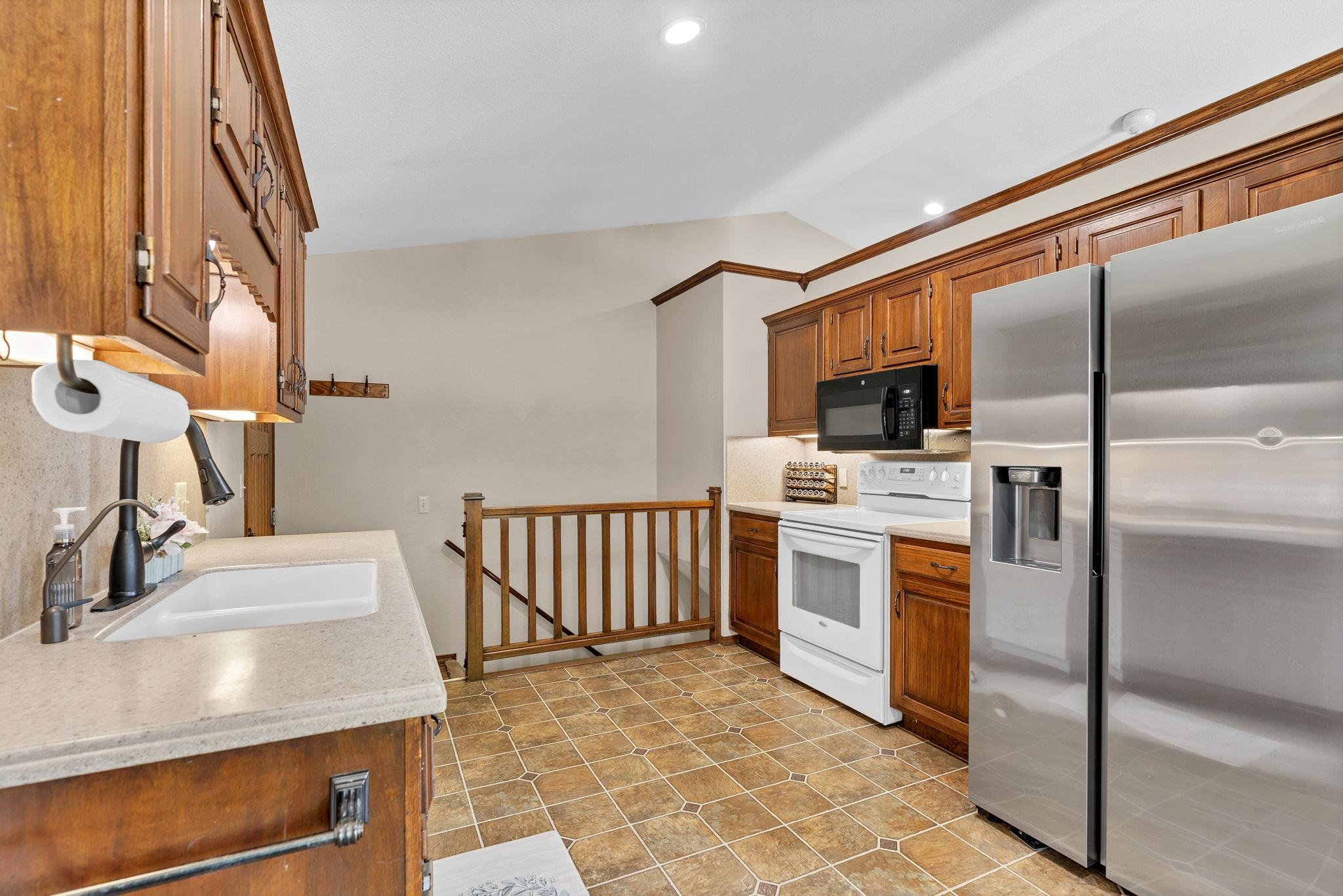 535 N Covington Court, Wichita, Kansas image 18