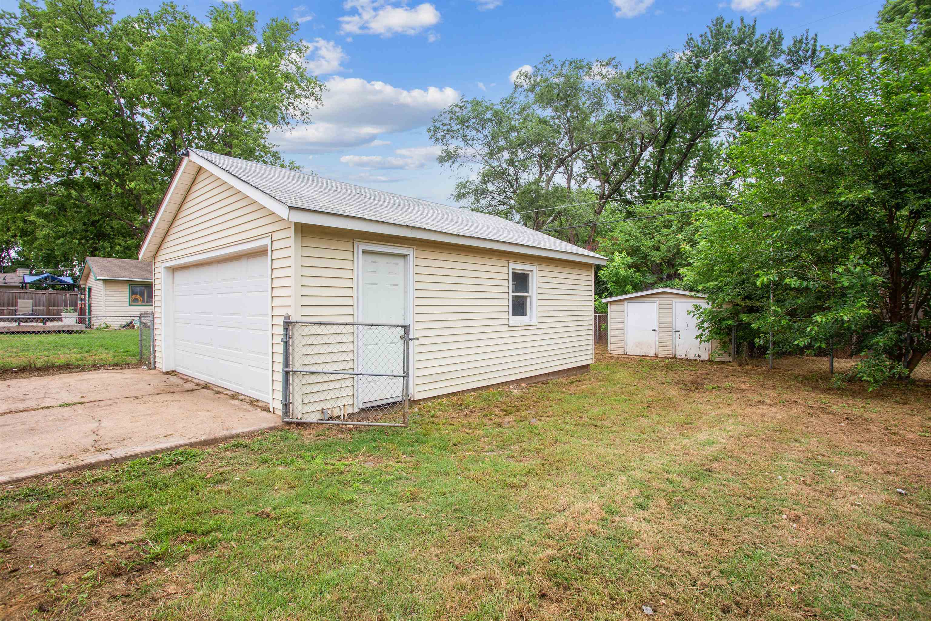 614 W 7th, Haysville, Kansas image 26