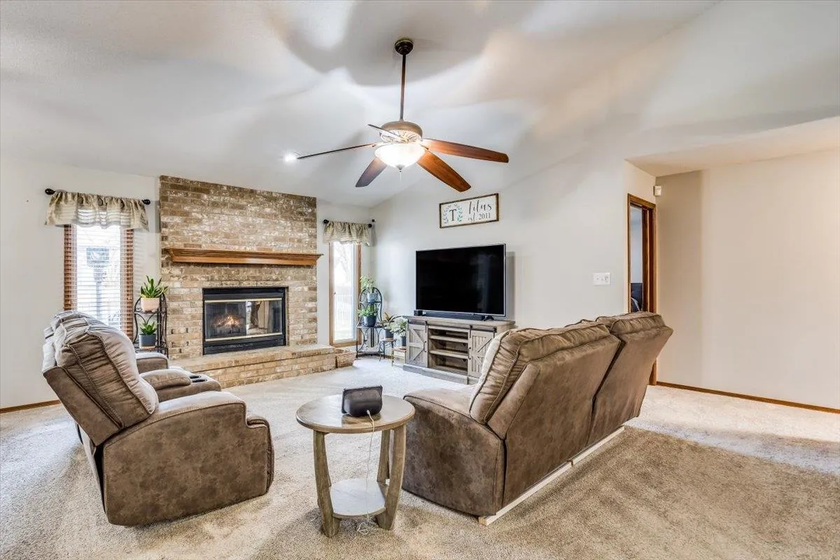 Derby, Kansas 67037, United States, 4 Bedrooms Bedrooms, ,3 BathroomsBathrooms,Residential,Pending,89065