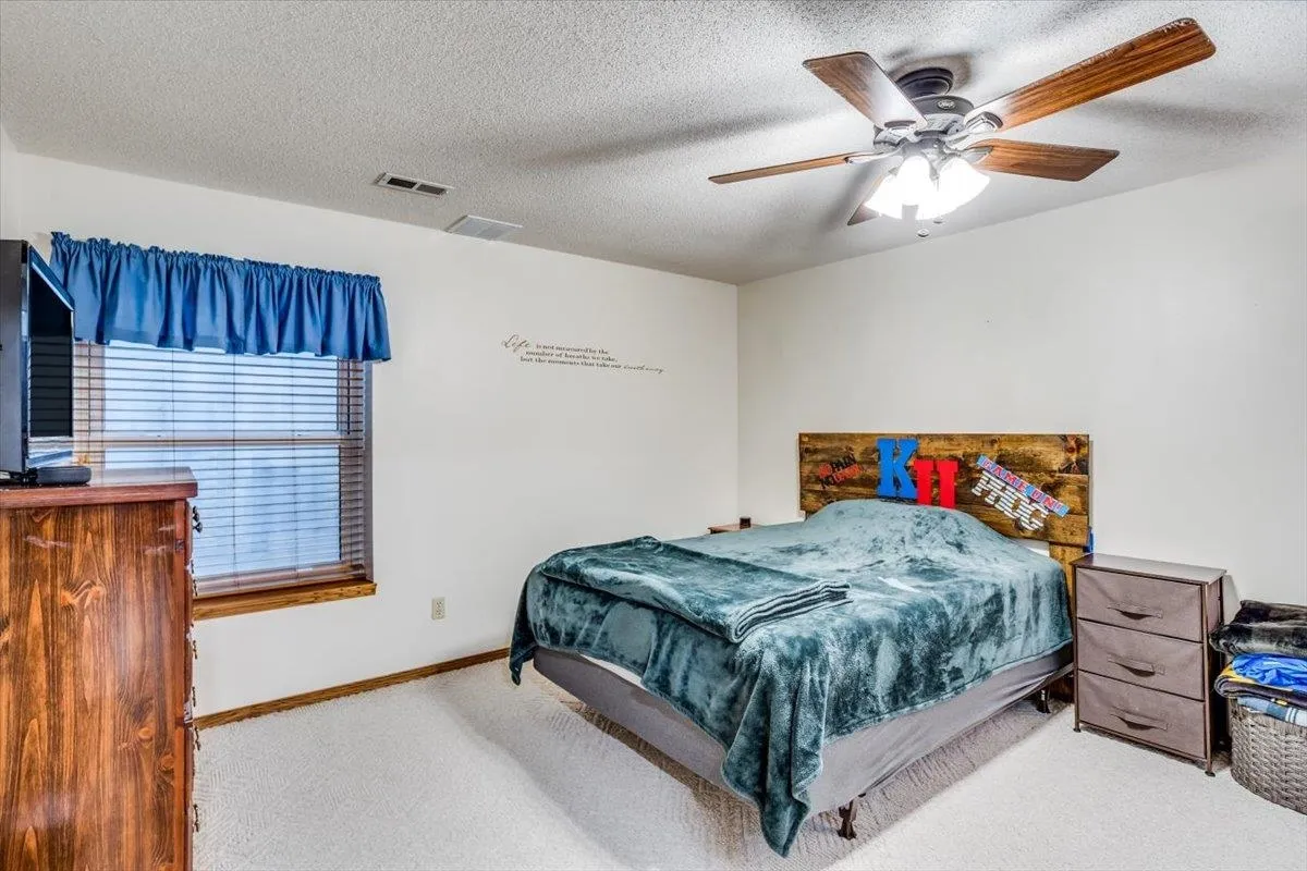 Derby, Kansas 67037, United States, 4 Bedrooms Bedrooms, ,3 BathroomsBathrooms,Residential,Pending,89065